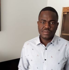 Meet your Posher, Maxime